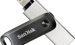 Western Digital SanDisk iXpand Flash Drive Go For Your iPhone